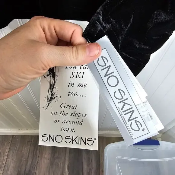 Sno Skins Women's Black Plush Velvet Turtleneck Sweater Size XL Pullover Cozy - Picture 7 of 10